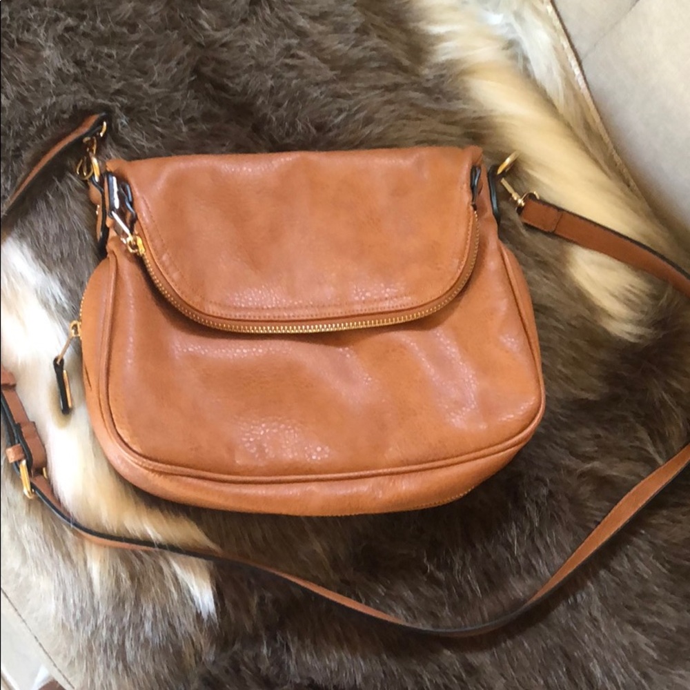 Stitch Fix Crossbody expandable bag